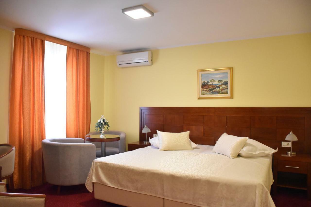 מאקרסקה Villa Riva מראה חיצוני תמונה