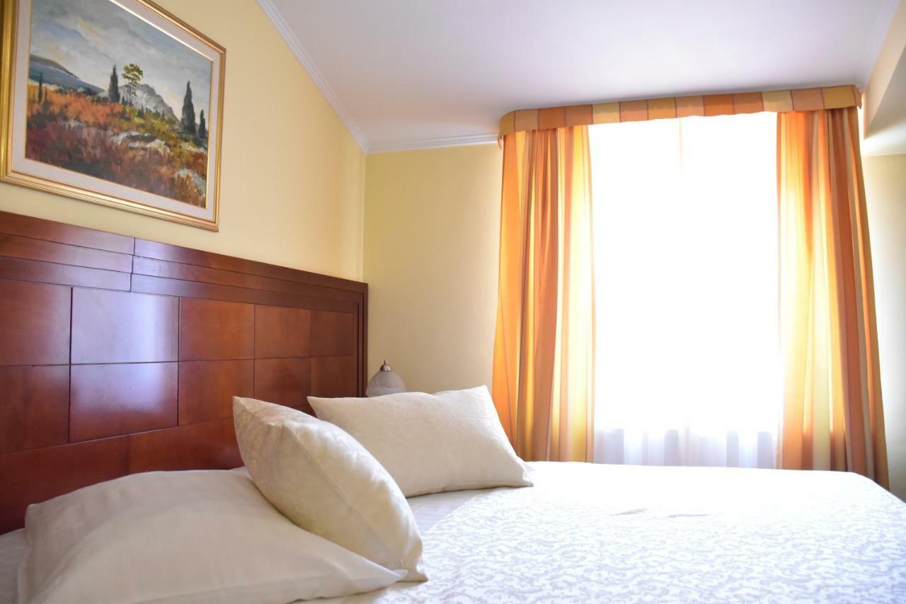 מאקרסקה Villa Riva מראה חיצוני תמונה